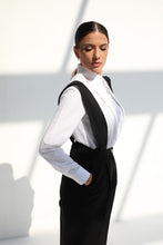 Load image into Gallery viewer, Linen White Shirt with Extravagant Spread Collar
